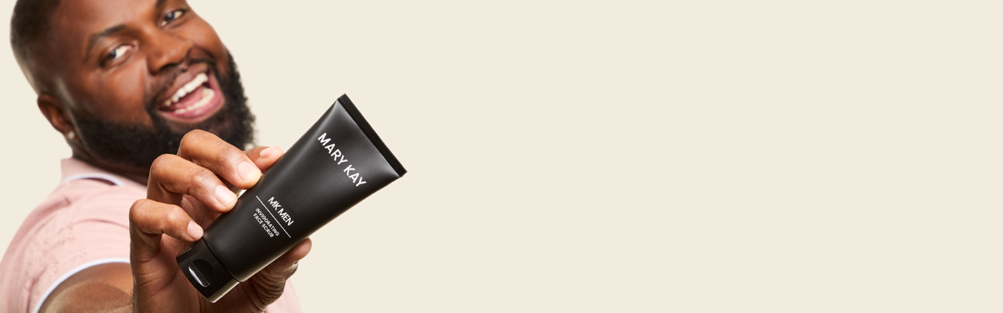 MK Men Invigorating Scrub